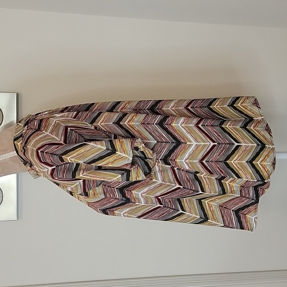 Evereve Peyton Jensen, Size M, "Cindy", Short Sleeved Chevron Pattern Top, EUC - Picture 4 of 9